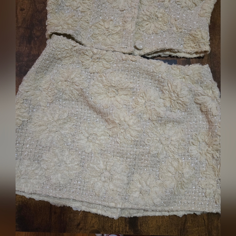 Two-Piece set - Picture 2 of 5